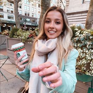 Meet your Posher, Alessandra